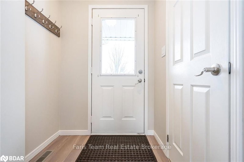 133 Columbia Rd, Barrie, L4N 8E3 | Image 3