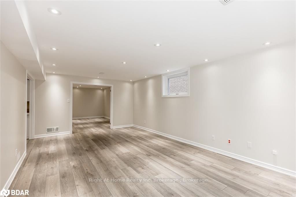 Listing Image 33