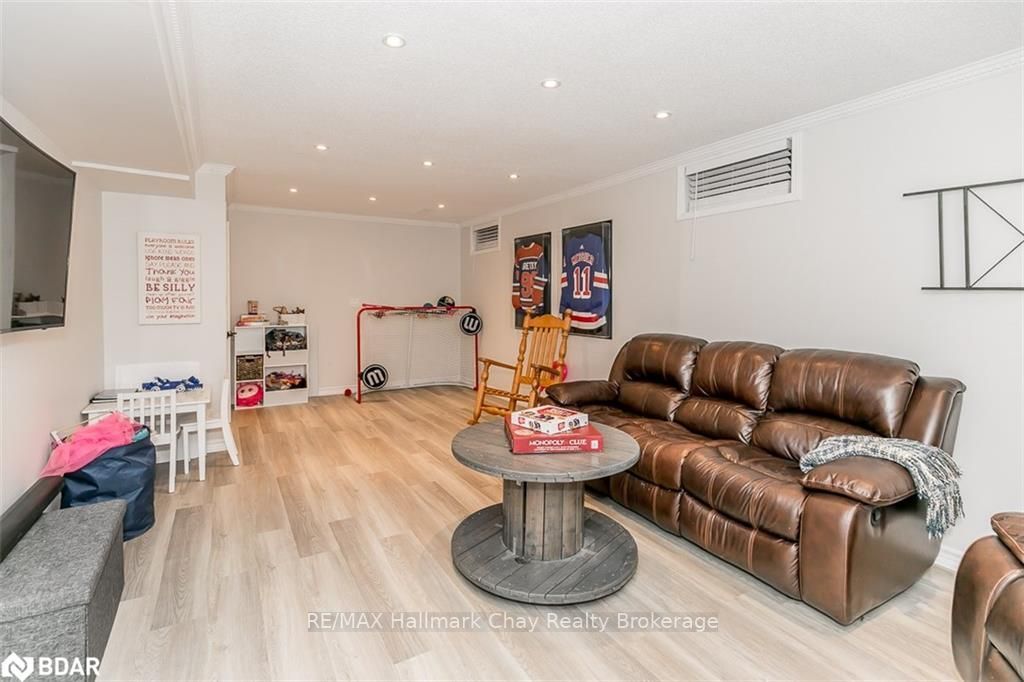Listing Image 35