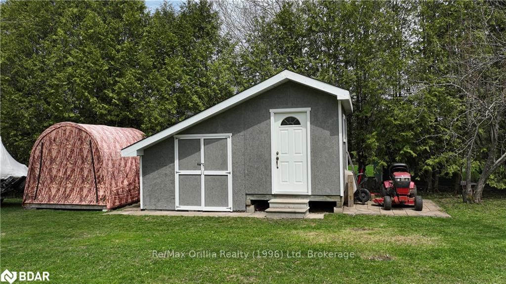 Listing Image 8