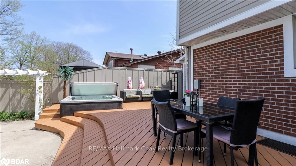 Listing Image 13