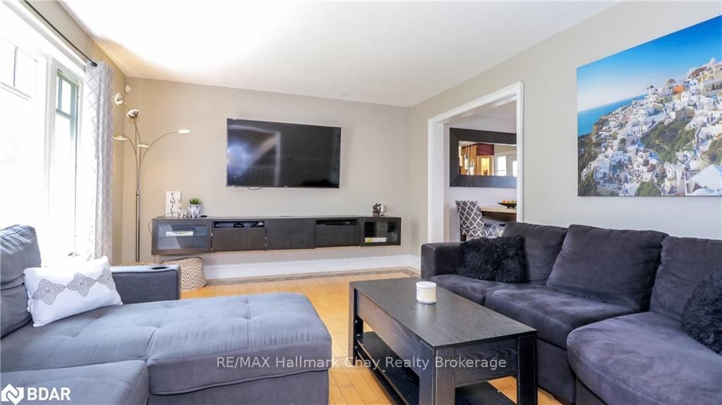 Listing Image 20