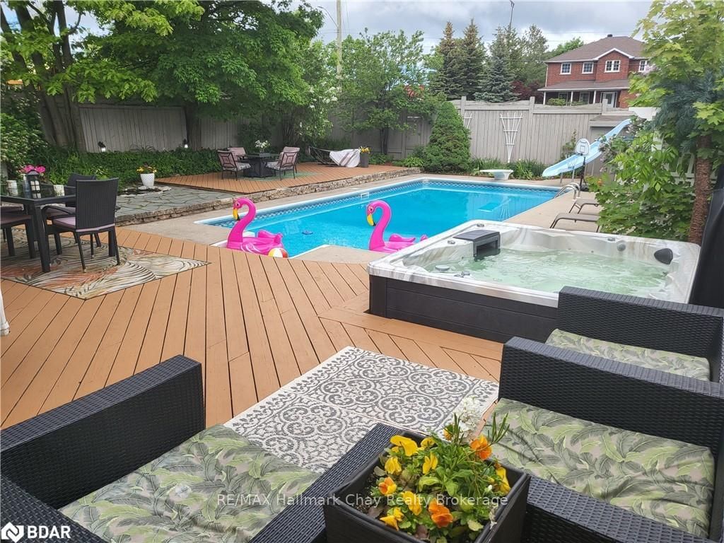 Listing Image 8
