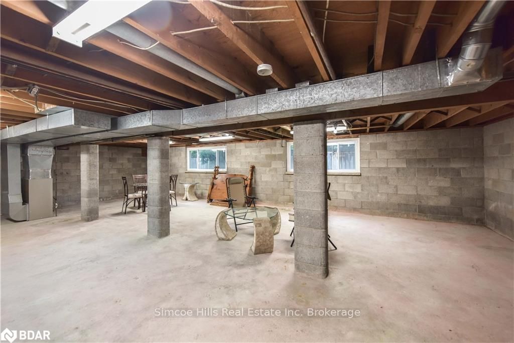 Listing Image 40
