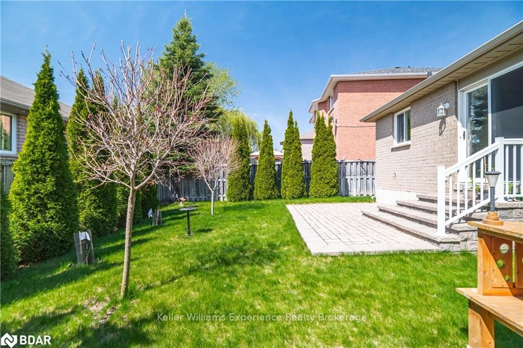 Listing Image 7