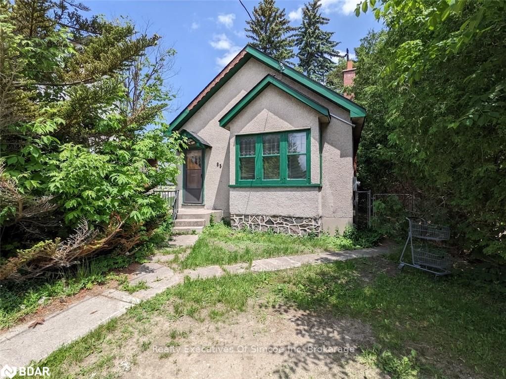 Listing photo 2