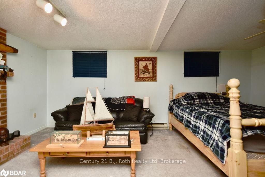 Listing Image 16