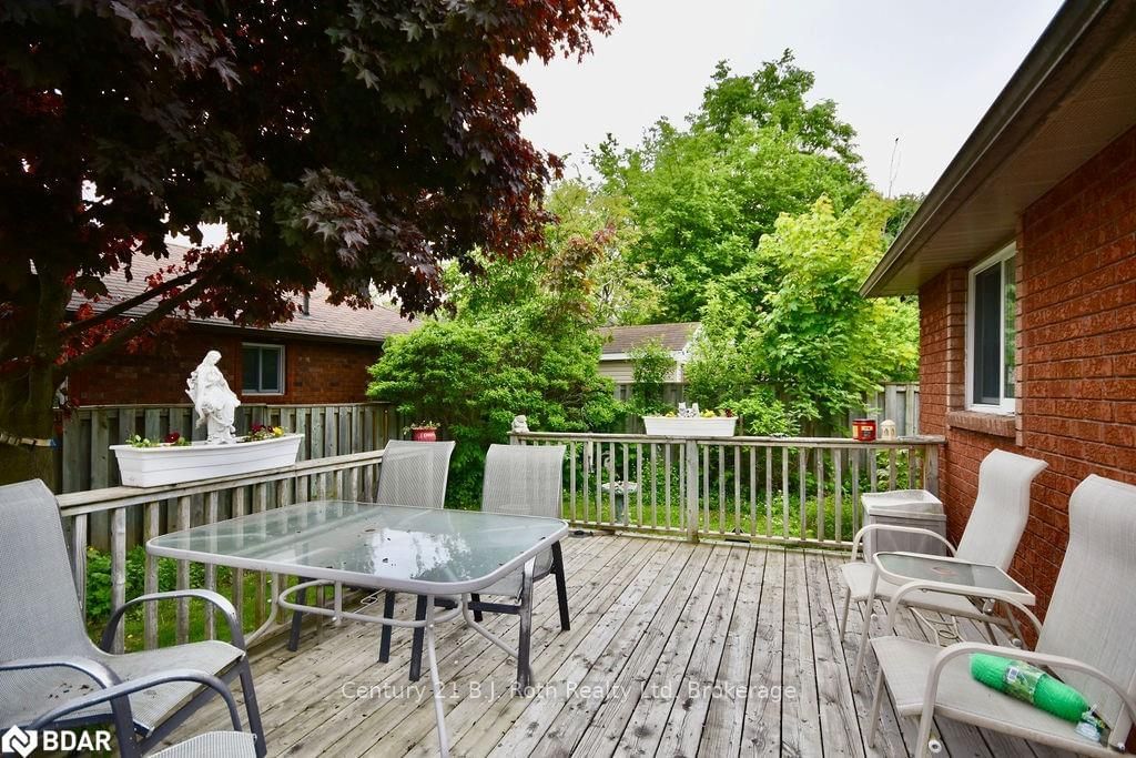 Listing Image 19