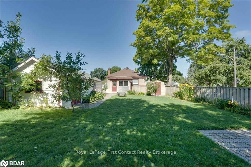 Listing Image 9