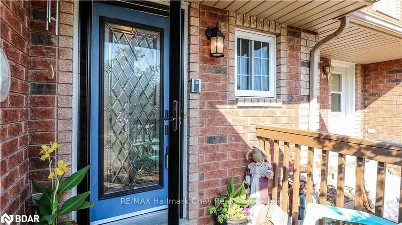 193 Nathan Cres, Barrie, L4N 0S4 | Image 3