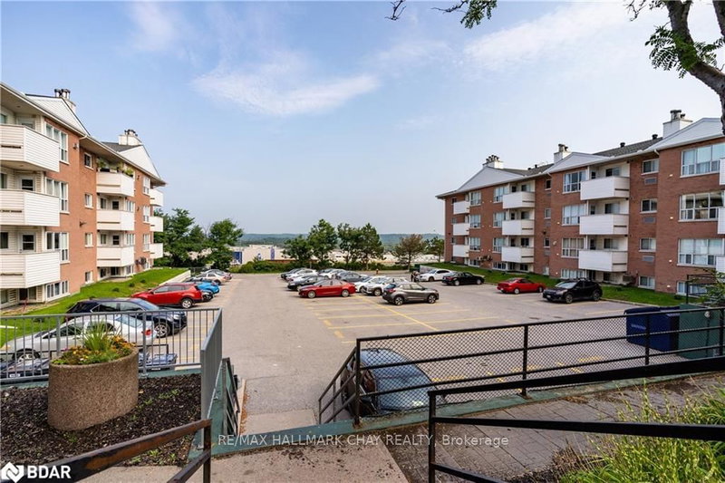 210 - 120 BELL FARM Rd, Barrie, L4M 6J2 | Image 2