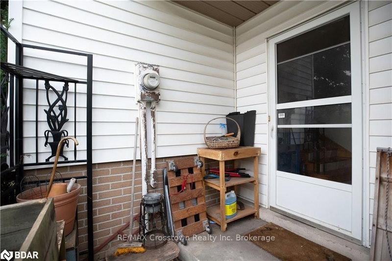 14 Lonsdale Pl, Barrie, L4M 4J1 | Image 2