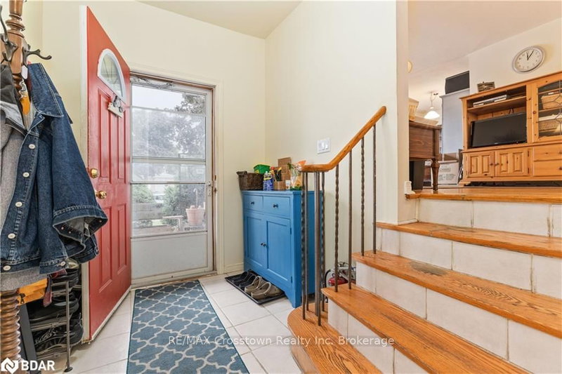 14 Lonsdale Pl, Barrie, L4M 4J1 | Image 3