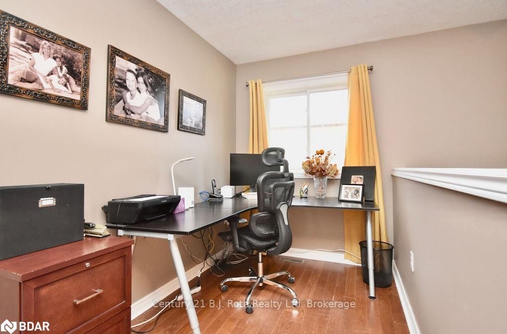 Listing Image 15