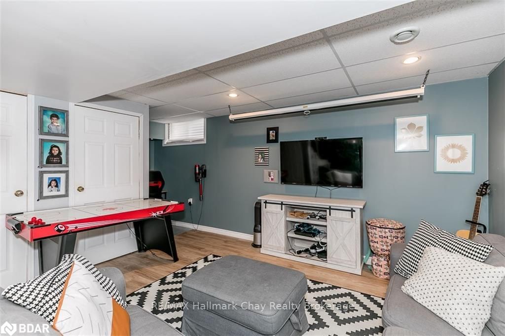 Listing Image 35