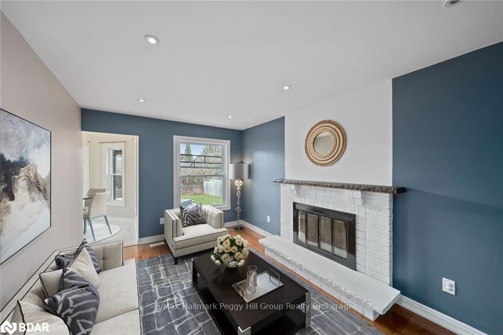 Listing Image 7