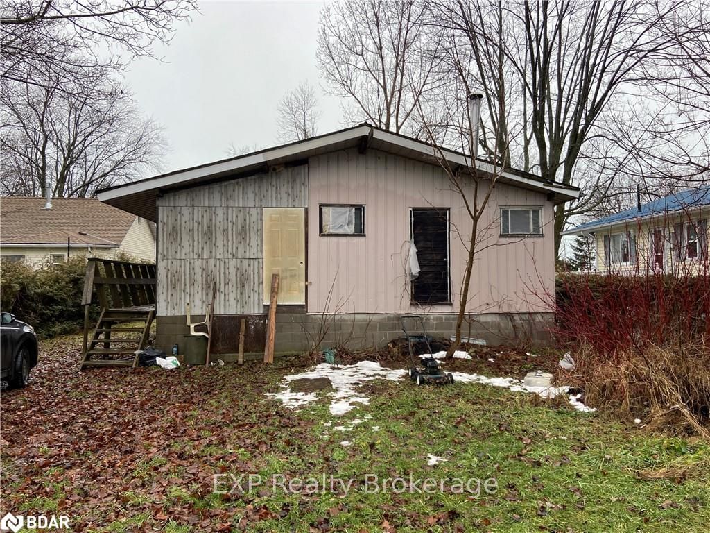 Listing Image 4