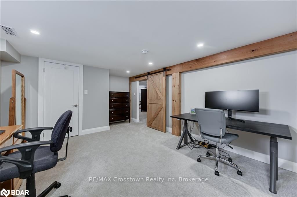 Listing Image 37