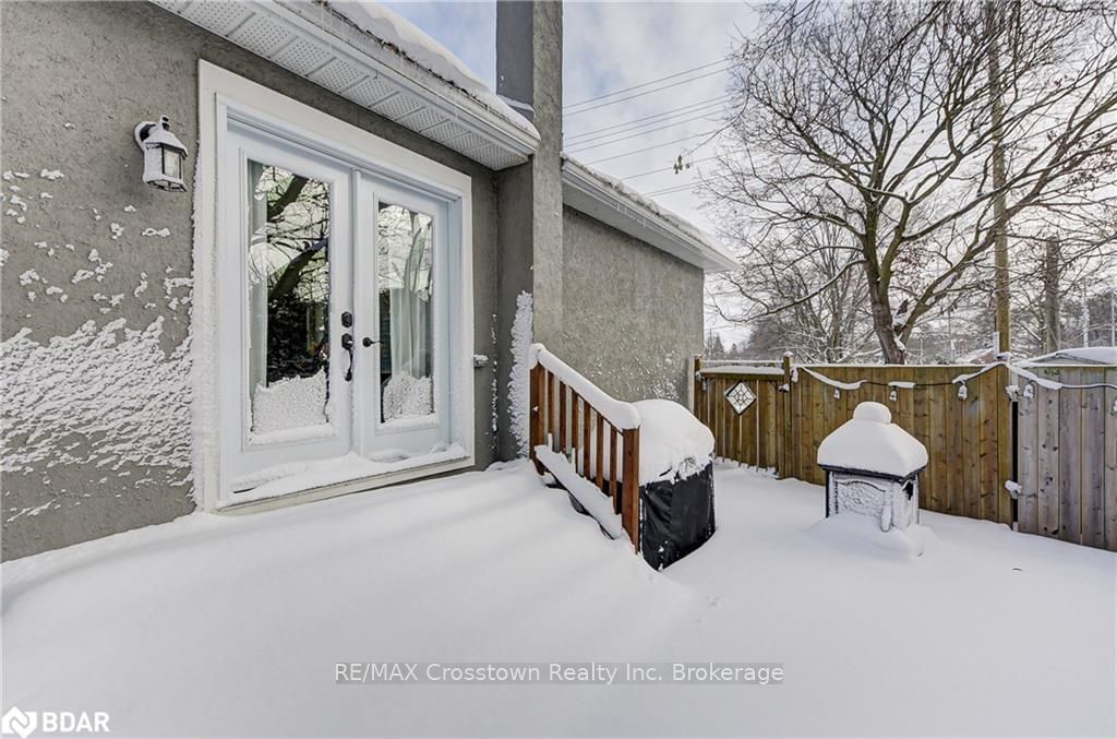 Listing Image 6