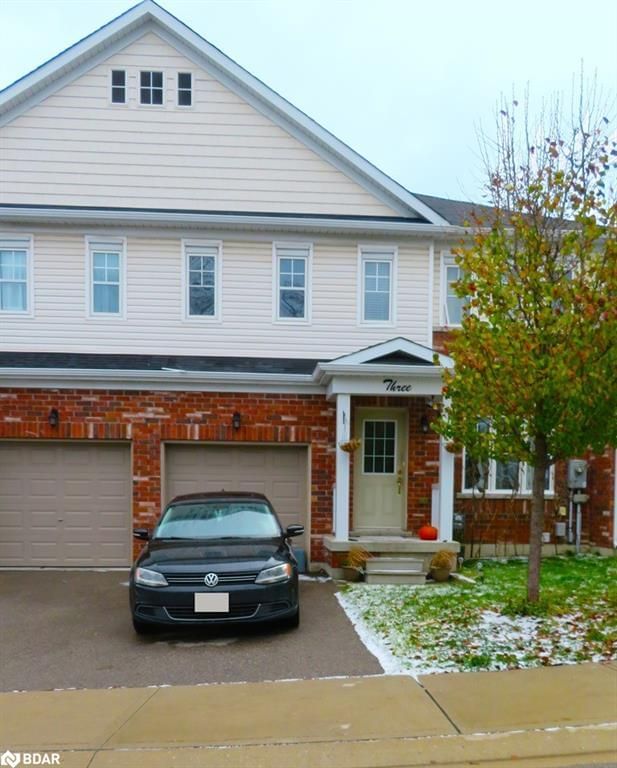 3 PEARTREE Crt, Barrie, L4N 6N7 | Image 2