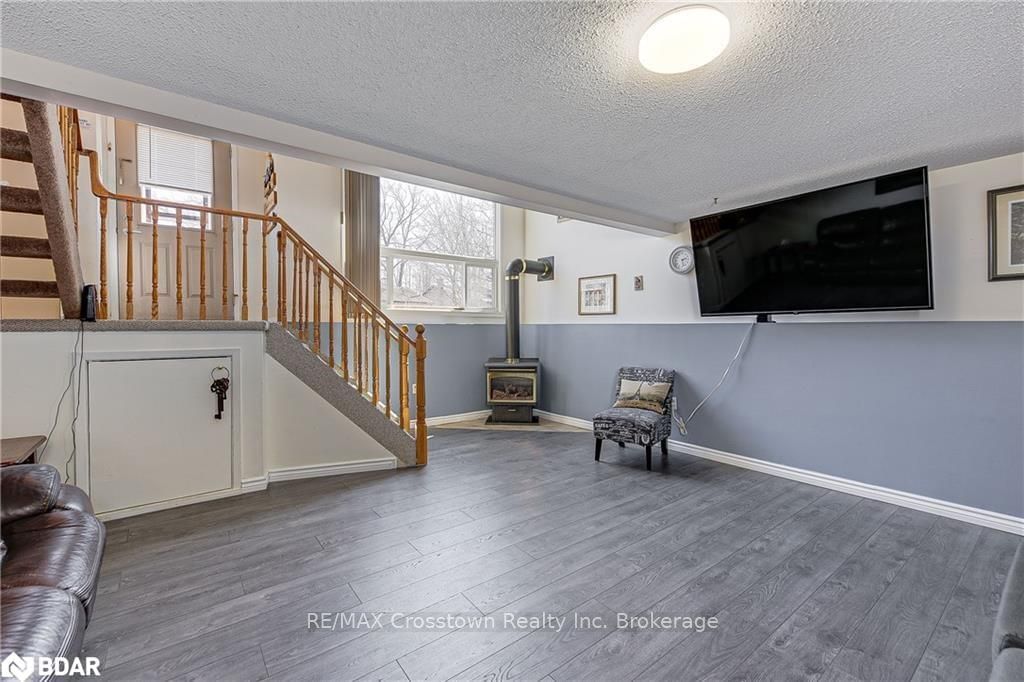 Listing Image 35