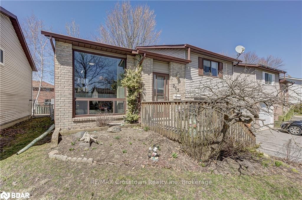 Listing Image 4