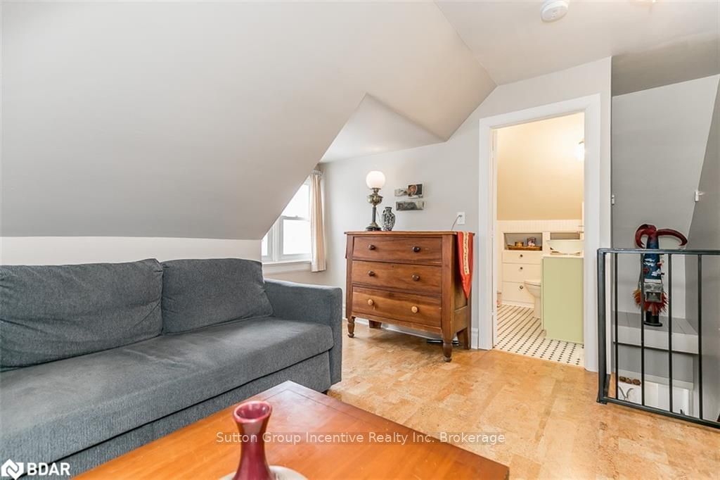 Listing Image 32