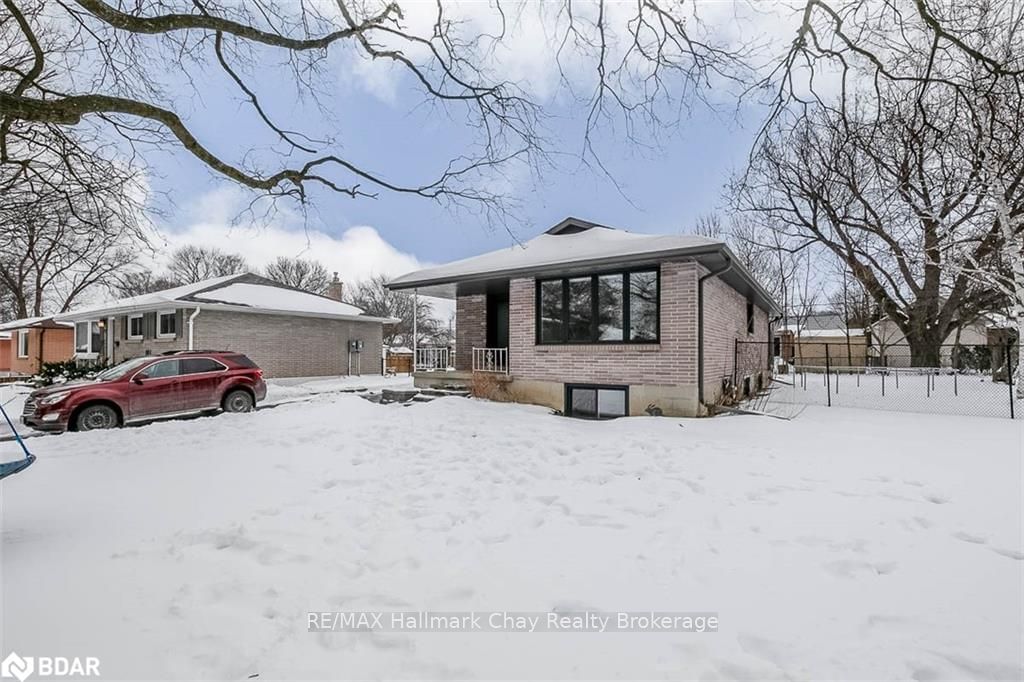 Listing Image 3