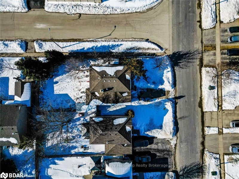 188 Cardinal St, Barrie, L4M 6G4 | Image 2