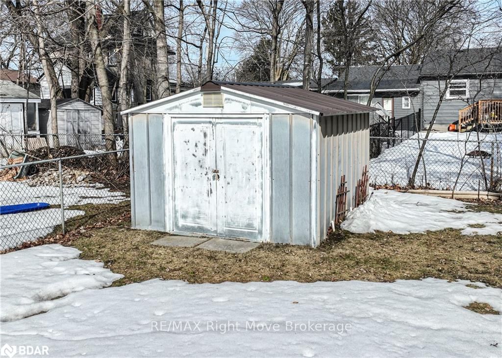 Listing Image 8
