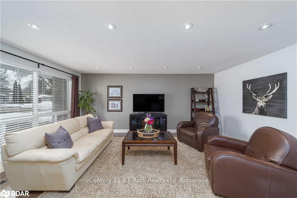 Listing Image 3