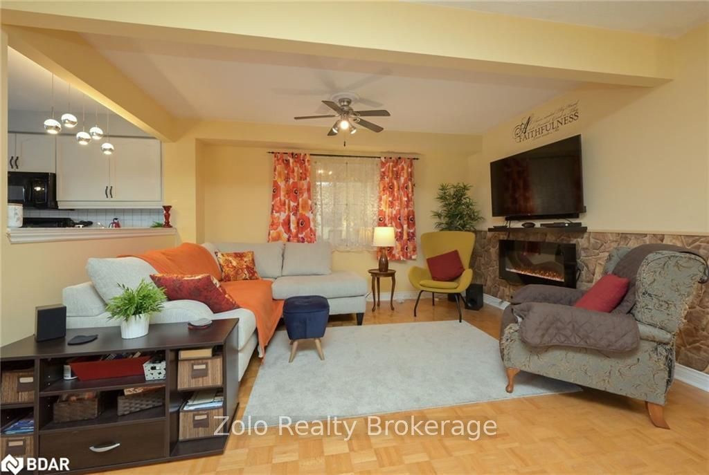 Listing Image 7