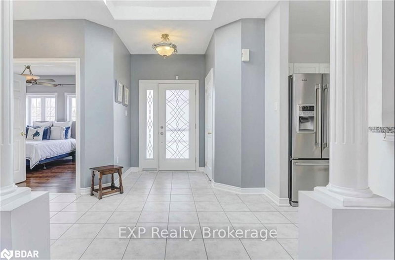 188 Golden Meadow Rd, Barrie, L4N 9R6 | Image 2