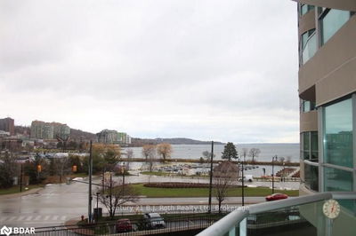 Unit 407 — 2 TORONTO St, Barrie -  image-0-4