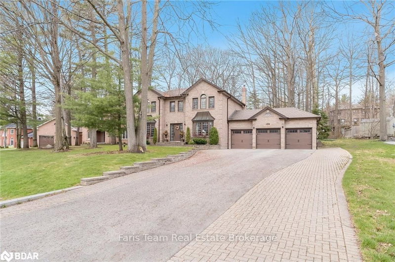 14 Alana Dr, Springwater, L9X 0S2 | Image 2