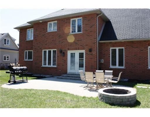 38 Lilac Lane, Springwater, L0L 1X1 | Image 2