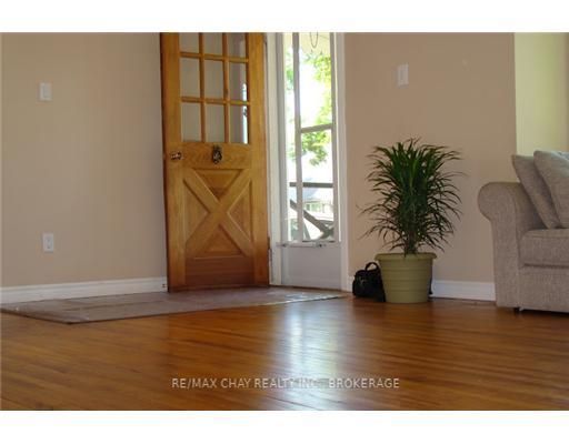 6 Newton St, Barrie, L4M 3N3 | Image 2