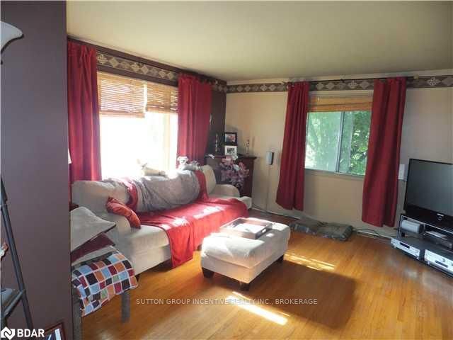 Listing Image 7