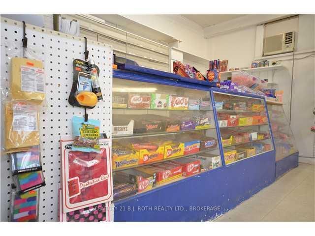 Listing Image 7