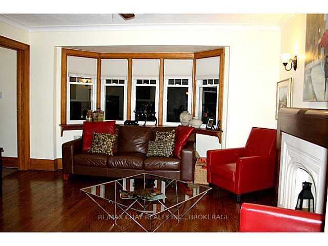 Listing Image 5