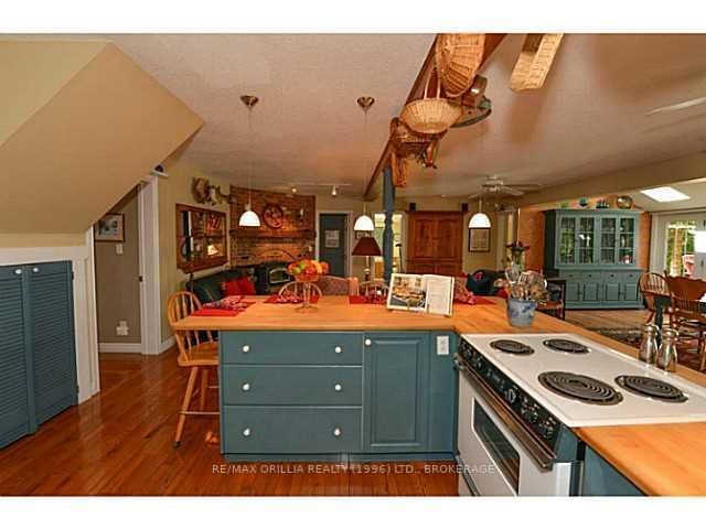 Listing Image 5