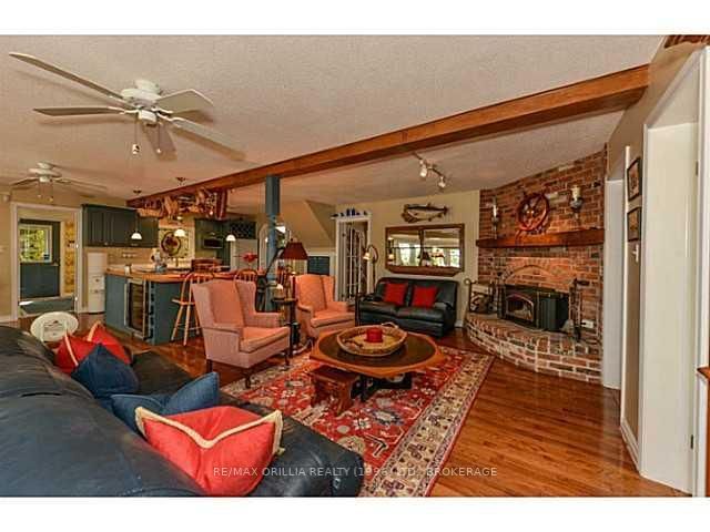 Listing Image 6
