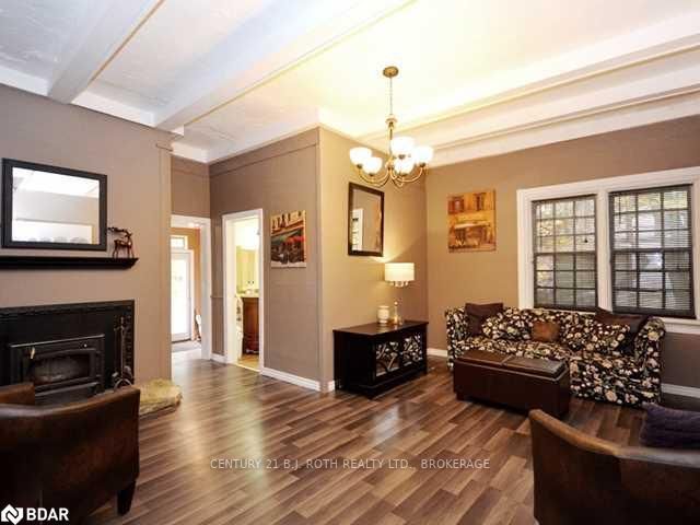 Listing Image 10