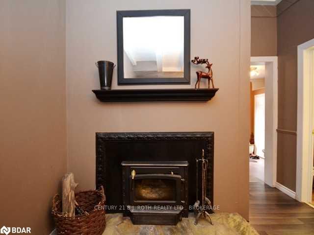 Listing Image 11