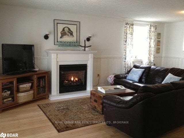 Listing Image 18