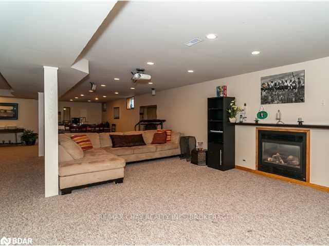 Listing Image 16