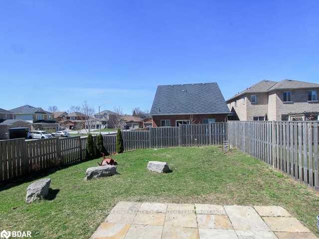 Listing Image 17