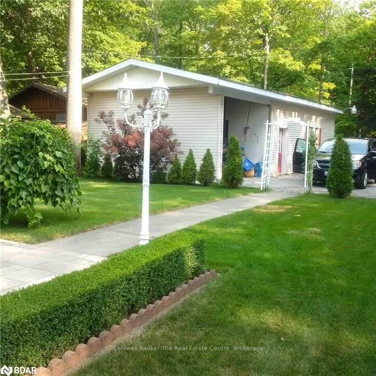 Listing Image 4
