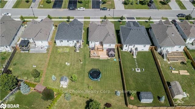 9 Broadpoint St, Wasaga Beach, L9Z 3B8 | Image 2