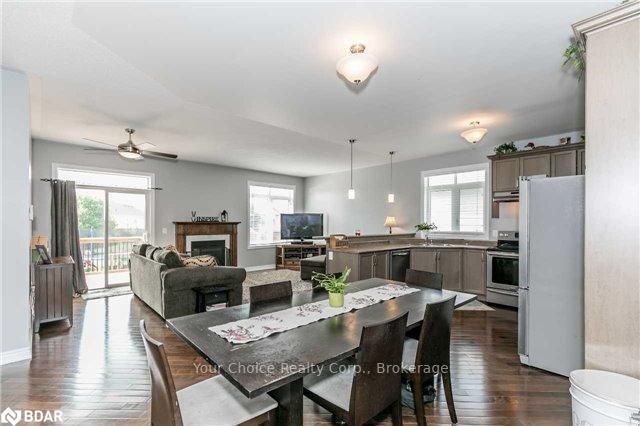 9 Broadpoint St, Wasaga Beach, L9Z 3B8 | Image 3